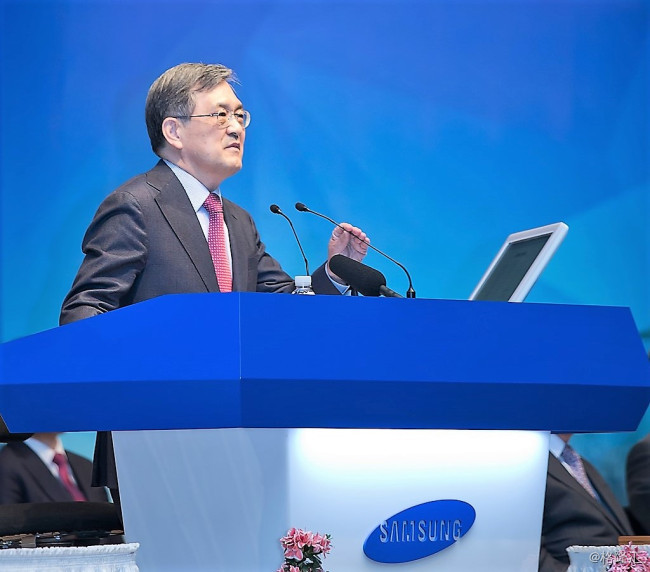 即将离任的三星电子董事长权五铉在股东大会发表讲话
